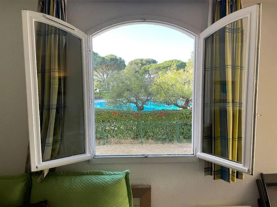 Bel Appartement Vue Sur Piscine 1 Chambre Fermee Et 1 Espace Cabine Saint-Raphael  Saint-Raphael (Var)