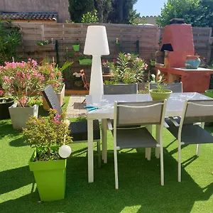 Privee Chez L'habitant En Rez-de-jardin Saint-Raphaël