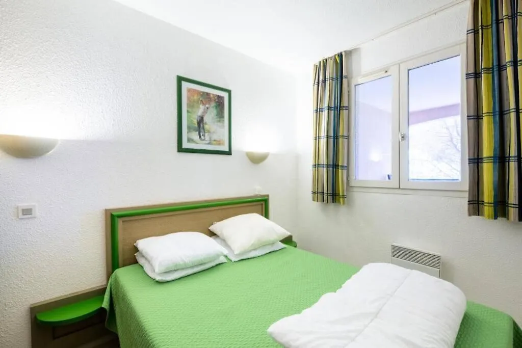 Bel appartement à Saint-Raphaël avec vue piscine 0*,  France